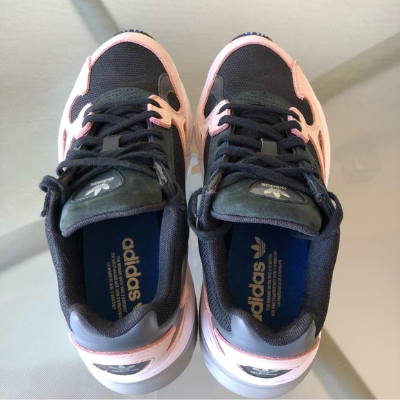 AdiDaS FalC0n SneAKeRs US 8.5 👉🏿F i R m👈🏿 - Picture 5 of 12